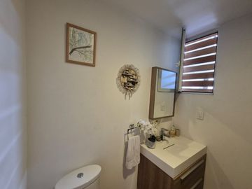 EN RENTA PENT GARDEN EN ACANTO 15 ,