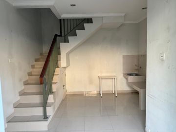 DIESEWAKAN CLUSTER MILLANO VILLAGE 2LT KT2+1 DI GADING SERPONG