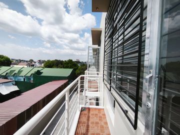 Holy Spirit Quezon city For Sale 3 Storey Townhouse near Shopwise Commonwealh RG