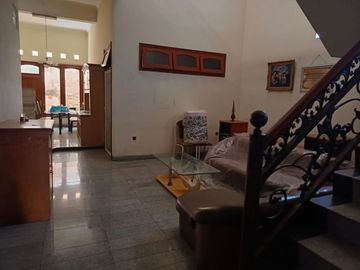 Rumah Full Furnish Disewakan Dijalan Suko Semolo Surabaya