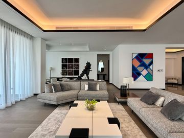 For Sale Apartement Regent Residences 4BR
