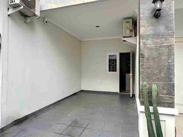 Dijual Rumah Secondary Semi Furnished Dalam Twonhouse Di Jatiwaringin pondok gede