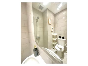 Disewakan harian apartemen Benson studio full furnish mewah lantai 8
