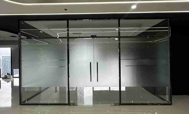 738 sqm High street South Corporate Plaza