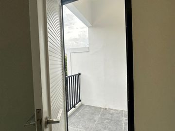 FOR SALE Rumah di Kencana Loka Bsd  Brand New House