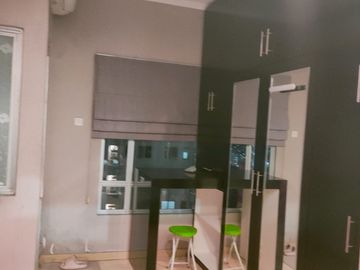 Apartement di Sudirman Park, Dijual Murah, Full Furnished Lengkap, Cantik Bersih, Hanya Rp. 1.1 m, Open Nego, Ready Langsung Huni