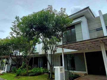 SUMMARECON RUMAH 2LANTAI MEWAH MURAH 3.3M NEGO KERAS.