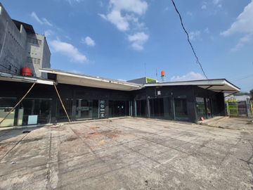 Disewakan workshop lokasi strategis di Raya Pekayon, Bekasi Selatan