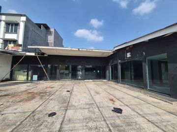 Disewakan workshop lokasi strategis di Raya Pekayon, Bekasi Selatan