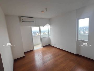Spacious 2BR Condo for Sale in The Royalton at Capitol Commons, Pasig City