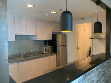 Fully Furnished 2BR Condo for Sale in St. Francis Shangri-La, Mandaluyong City