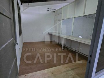 RUMAH EX HOME INDUSTRY SIAP HUNI DI AREA SAYAP SUDIRMAN BANDUNG