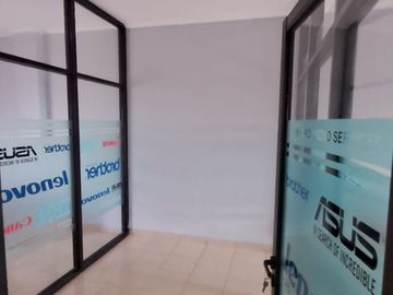 Disewakan  Ruko L'Agricola  blok AA no. 3, Gading Serpong, posisi hadap jalan raya, bebas parkir, traffic ramai.240