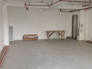 Income-Generating 5-Storey Commercial Building with  School Tenant