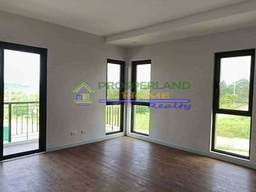 LUXURY READY FOR OCCUPANCY HOUSE AND LOT FOR SALE