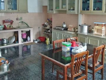 RUMAH PUSAT KOTA SOLO – COCOK UNTUK HUNIAN & KOS EKSKLUSIF! 🏡✨