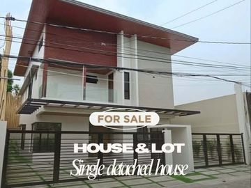 Detached House & Lot