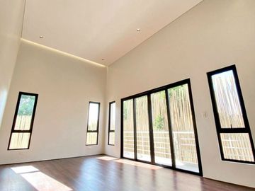 Detached House & Lot