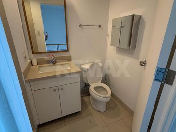 98 sqm Loft Unit for Lease in One Rockwel West Tower, Rockwell Center