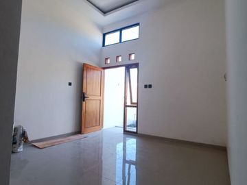 Dijual Rumah Minimalis Modern Siap Huni Harga Terjangkau di Gardenia Residence Pucangan Kartasura Sukoharjo