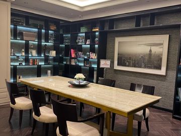 Dijual Apartemen The Peak Residence