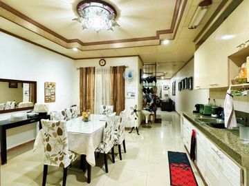 FOR SALE Fully Furnished 2-Storey Townhouse near Banawe, Quezon City