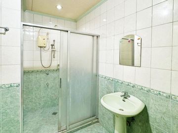 FOR SALE Fully Furnished 2-Storey Townhouse near Banawe, Quezon City