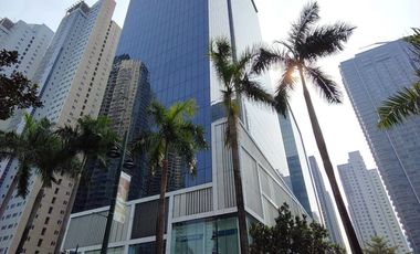 High Street South Corporate Plaza 123 sqm office space w/ 2 parking slots for rent