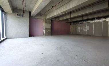 High Street South Corporate Plaza 123 sqm office space w/ 2 parking slots for rent