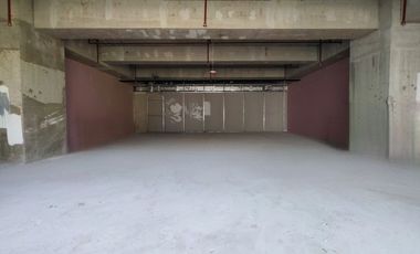 High Street South Corporate Plaza 123 sqm office space w/ 2 parking slots for rent