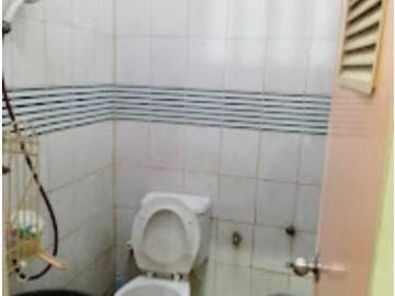 Rumah Tinggal dan Tempat Usaha di Taman Harapan Baru Bekasi