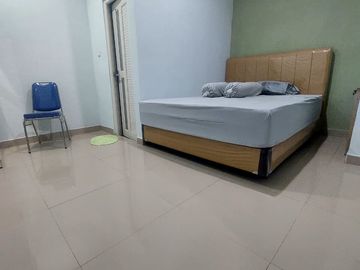 Dijual/Disewakan Rumah 2 LT Full Renovasi di Harapan Indah 2 – Cocok untuk Mess Perusahaan