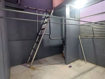 Dijual/Disewakan Rumah 2 LT Full Renovasi di Harapan Indah 2 – Cocok untuk Mess Perusahaan