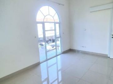 Jual Cepat Rumah 2 Lantai Lebar 6 Cluster Laseine, Cakung, Jakarta Timur, 024