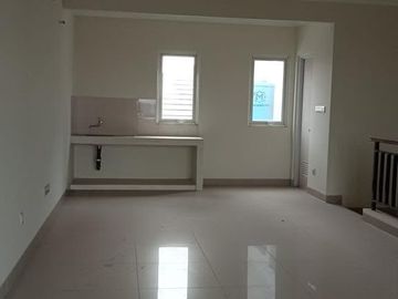 Ruko 3 Lantai  Edison Gading Serpong