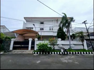 OWNER BU  Rumah Manyar Kertoarjo  dekat Bonnet , Minimalis Open Space
