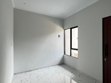 Rumah Minimalis Mustofa House 2 Kukusan, 7 Menit ke Ui, Dekat Tol