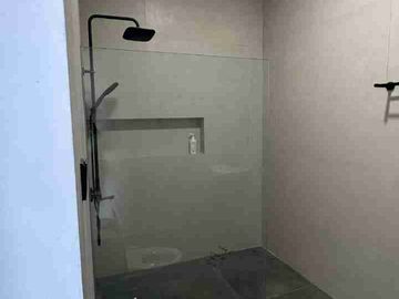 Villa Modern dengan Kolam Renang di Kerobokan