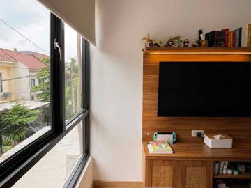 rumah di cluster griya cinere hijau kota depok
