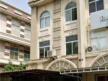 Ruko 3 Lantai di Grand Galaxy. Pusat Area Bisnis