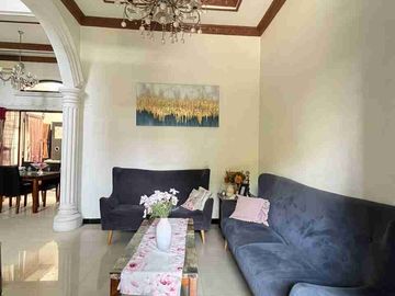 Di Jual Rumah 2 lantai Harapan Indah 1 bekasi