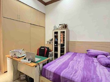 Di Jual Rumah 2 lantai Harapan Indah 1 bekasi