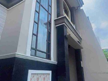 Di Jual Rumah 2 lantai Harapan Indah 1 bekasi