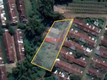 Dijual sebidang Tanah di panderman atas ada rumah dan kandang sapi