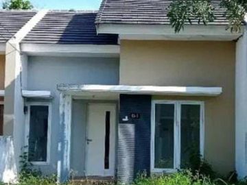 Rumah di Swp Residence Kepatihan, Gresik - Hadap Selatan Row Jalan 2 Mobil Longgar Kabel Underground