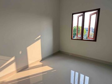 Hunian Modern 2 Lantai Rooftop di Kramat Jati Tol Cawang