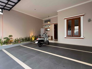 Hunian Modern 2 Lantai Rooftop di Kramat Jati Tol Cawang
