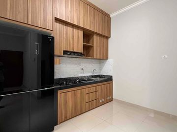 Hunian Modern 2 Lantai Rooftop di Kramat Jati Tol Cawang
