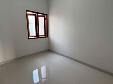 Hunian Modern 2 Lantai Rooftop di Kramat Jati Tol Cawang
