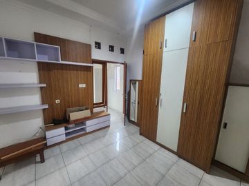 DISEWAKAN RUMAH MINIMALIS 2 LANTAI TALAGA BODAS LODAYA BANDUNG